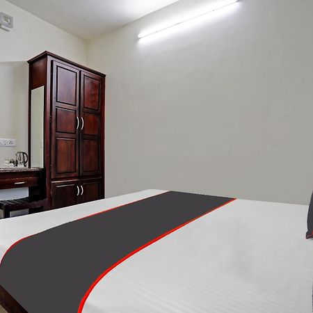 Collection O White House Pearl Hotel Kochi Exterior foto