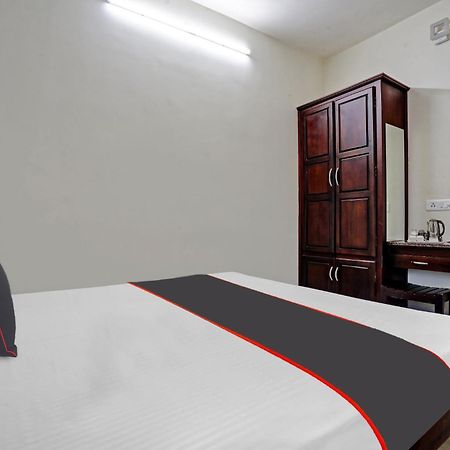 Collection O White House Pearl Hotel Kochi Exterior foto