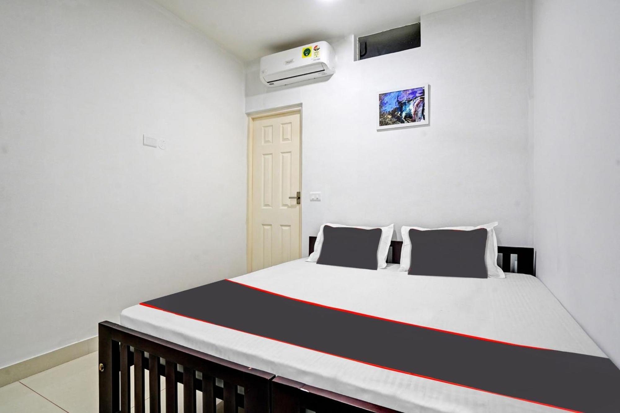 Collection O White House Pearl Hotel Kochi Exterior foto